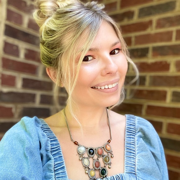 Meet the Posher - Picture 4 of 7